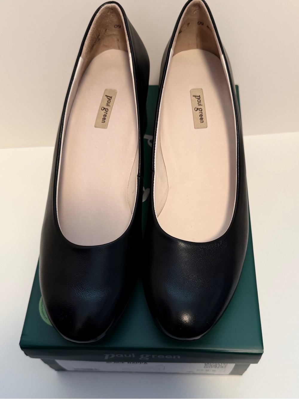 Paul Green Samona
Nappa Leather Black Pump 9.5 - Picture 4 of 12